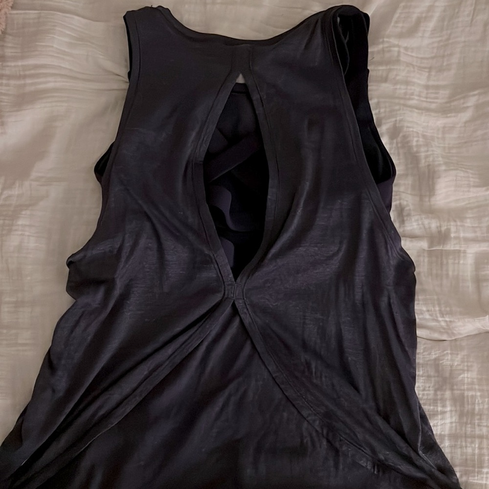 Lulu tank- bra inside